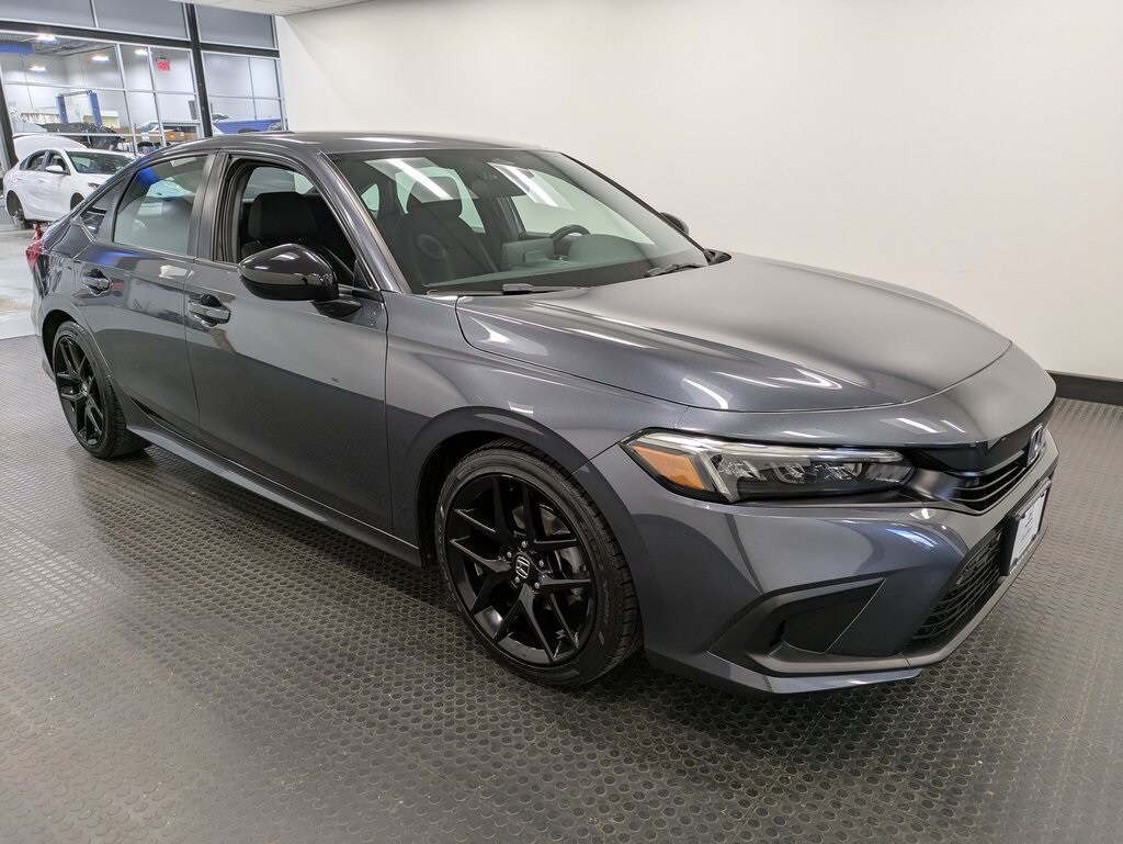 2022 Honda Civic Sport photo 3