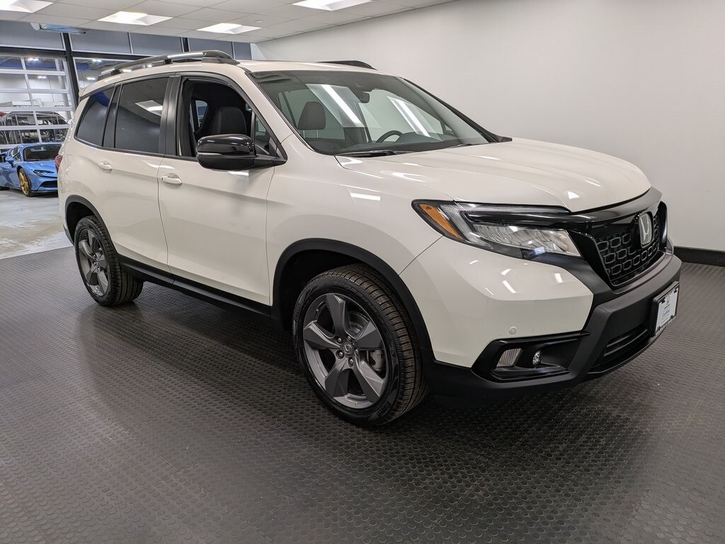 2019 Honda Passport Touring photo 3