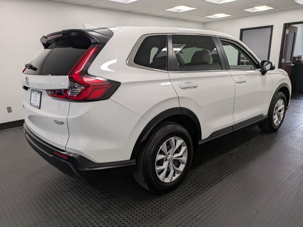 2025 Honda CR-V LX photo 4