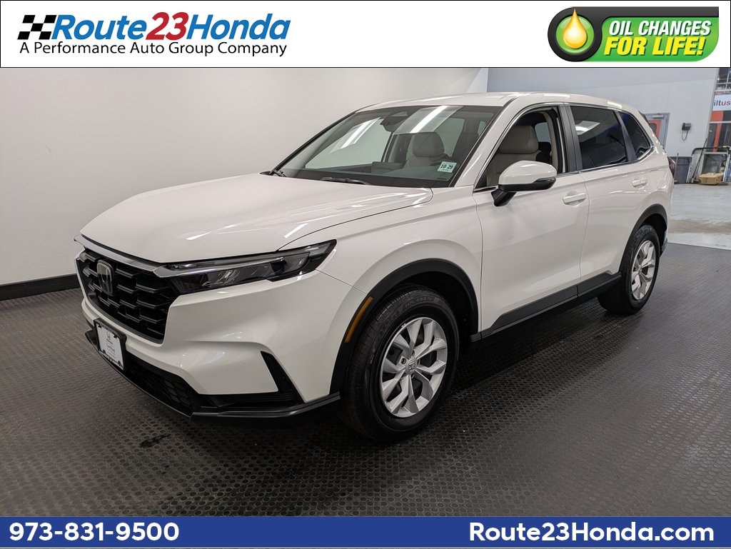 2025 Honda CR-V LX's photo