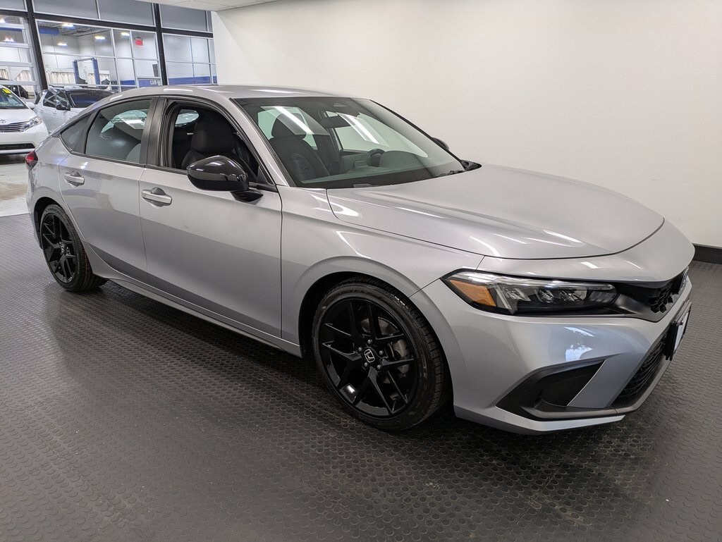 2023 Honda Civic Sport Hatchback photo 3