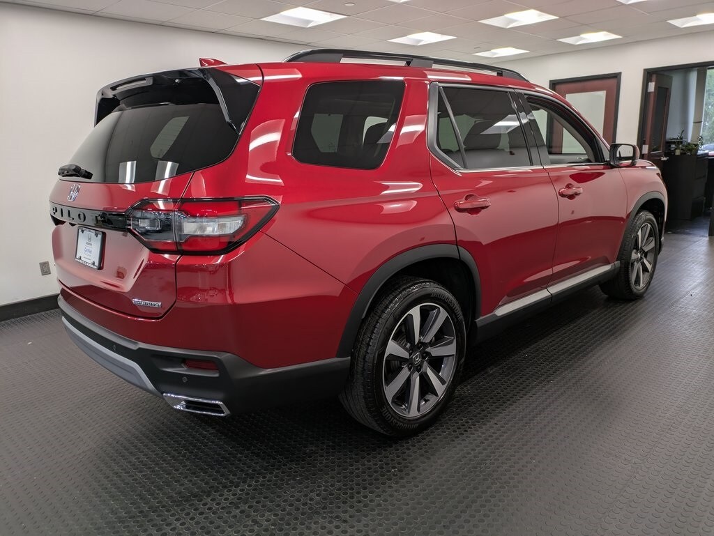 2025 Honda Pilot Touring photo 4
