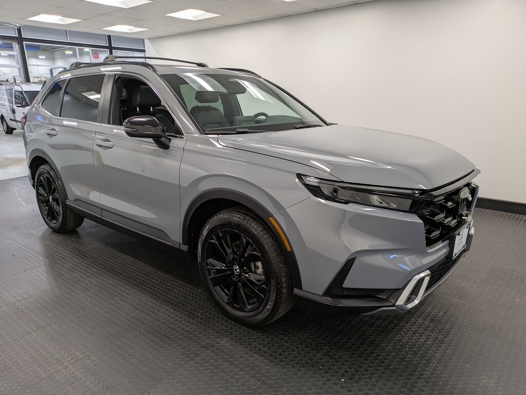 2023 Honda CR-V Hybrid Sport Touring photo 3