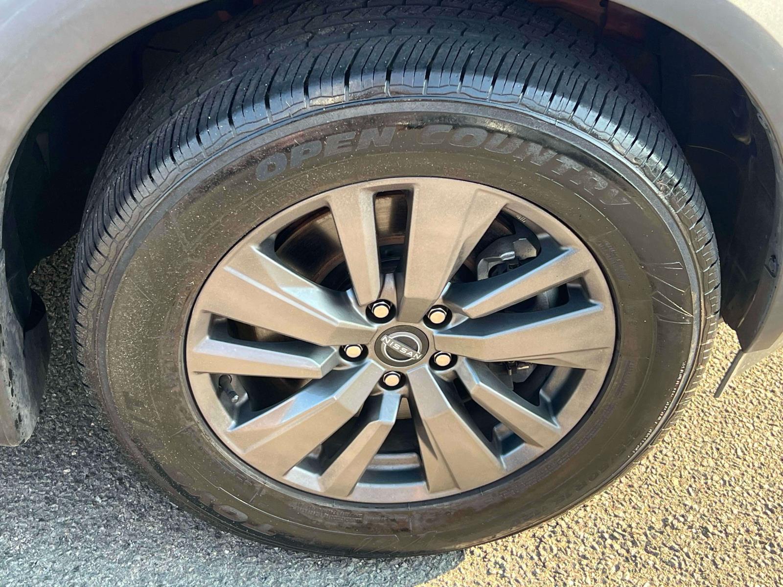 2023 Nissan Pathfinder SV - Photo 6