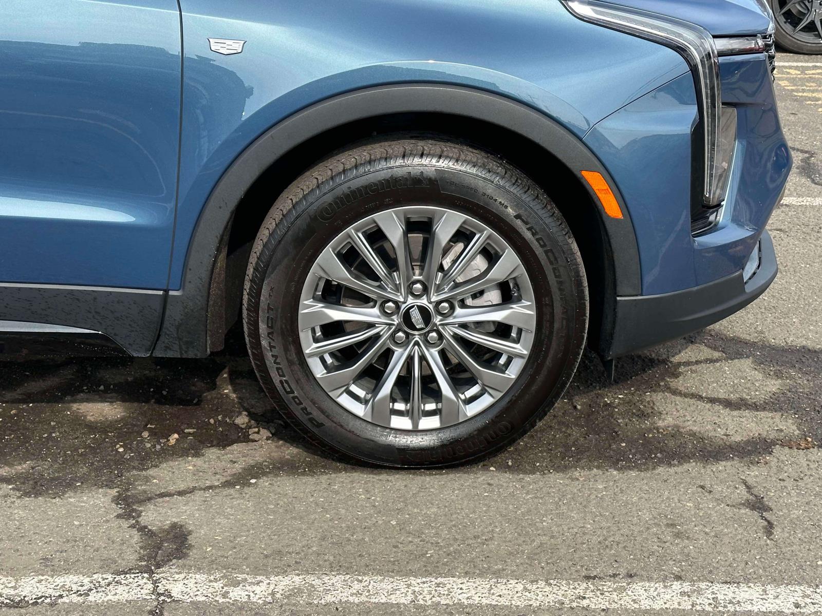 2024 Cadillac XT4 Premium Luxury - Photo 6