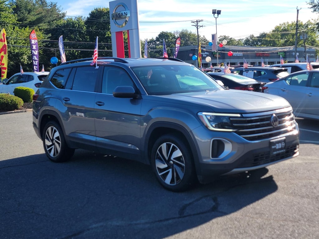 Used 2024 Volkswagen Atlas 2.0T SE w/Technology 4MOTION Sport Utility