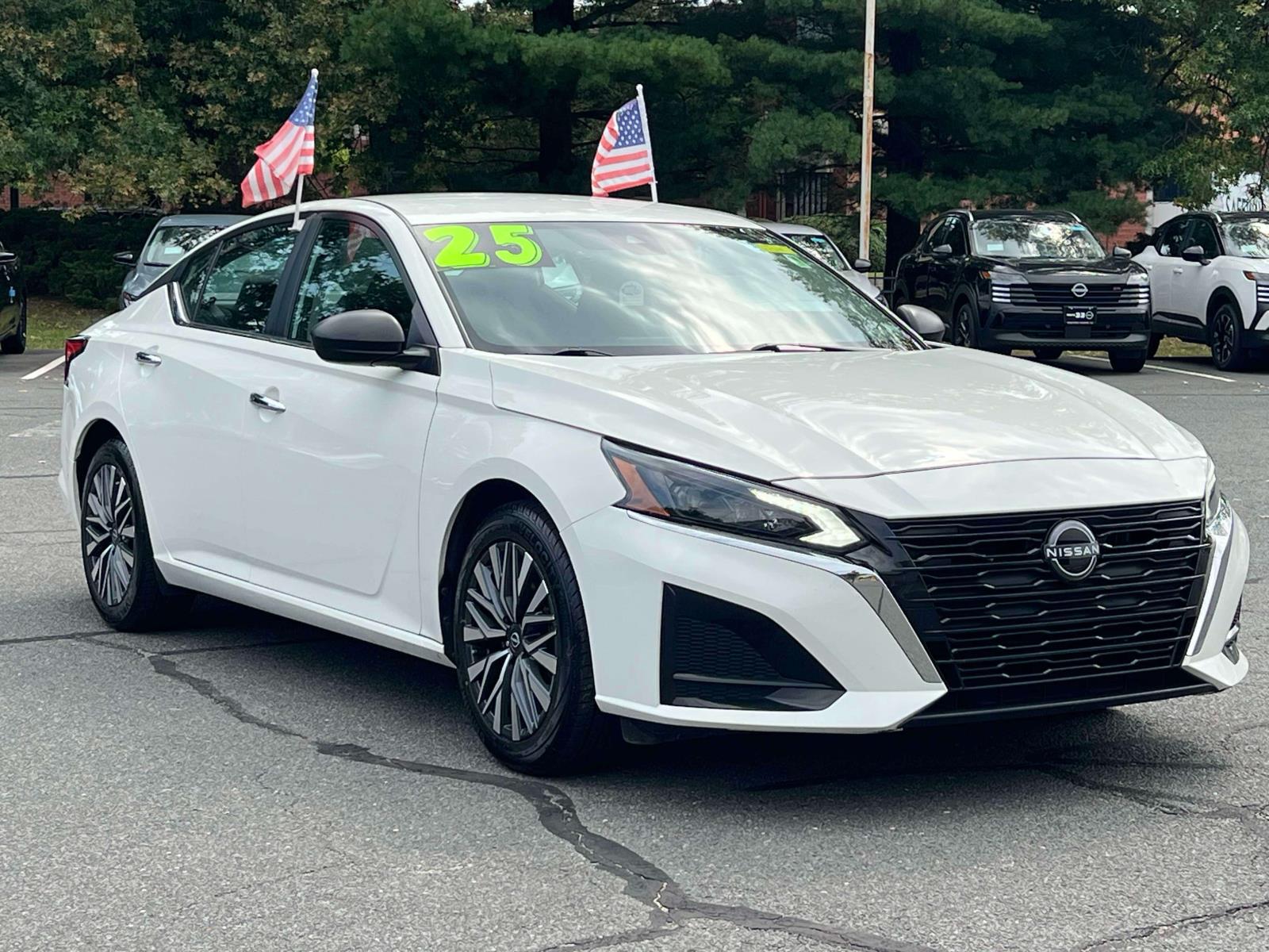 Used 2025 Nissan Altima SV with VIN 1N4BL4DV6SN357725 for sale in Trenton, NJ