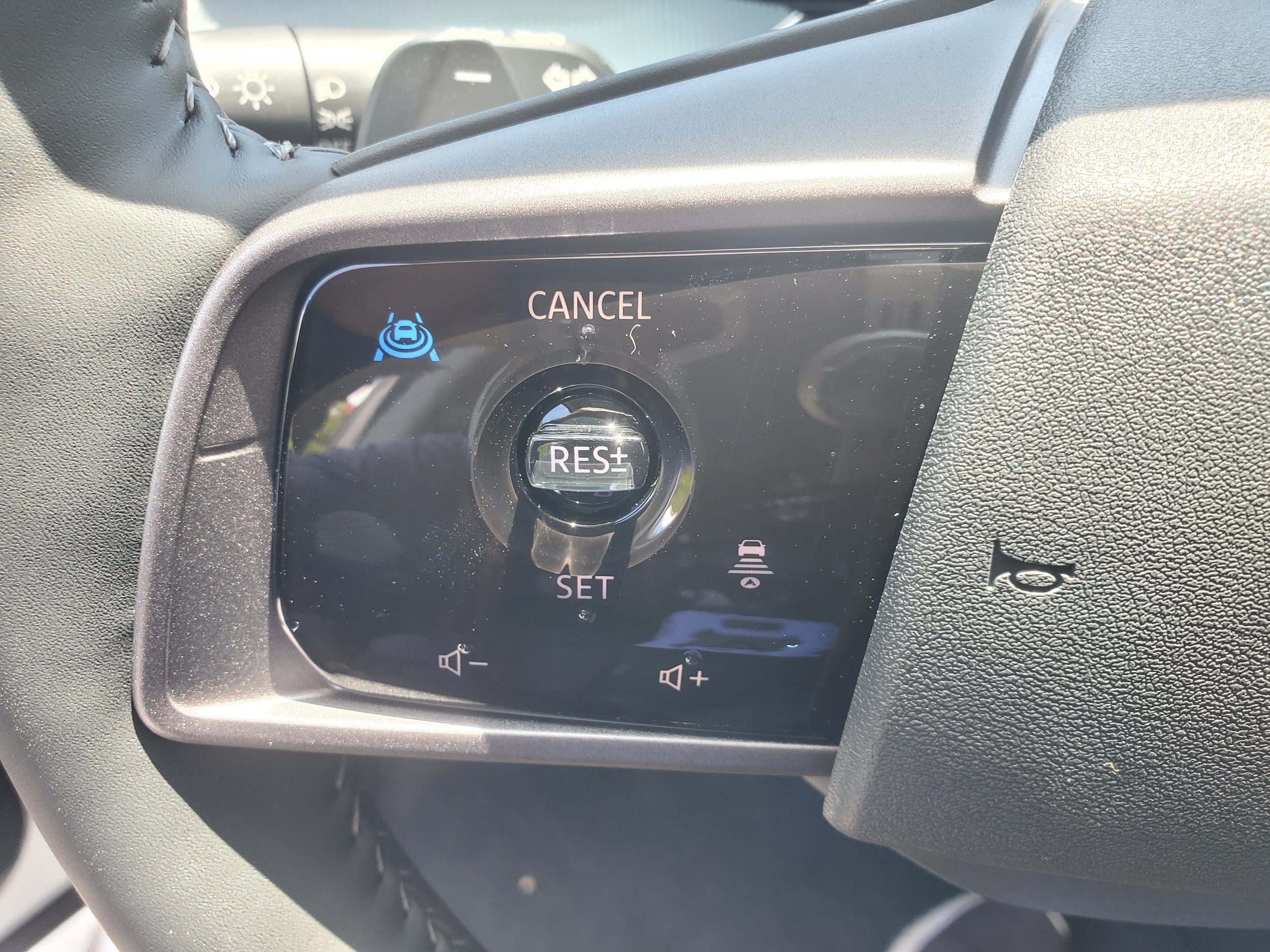 2025 Nissan Murano SL - Photo 18