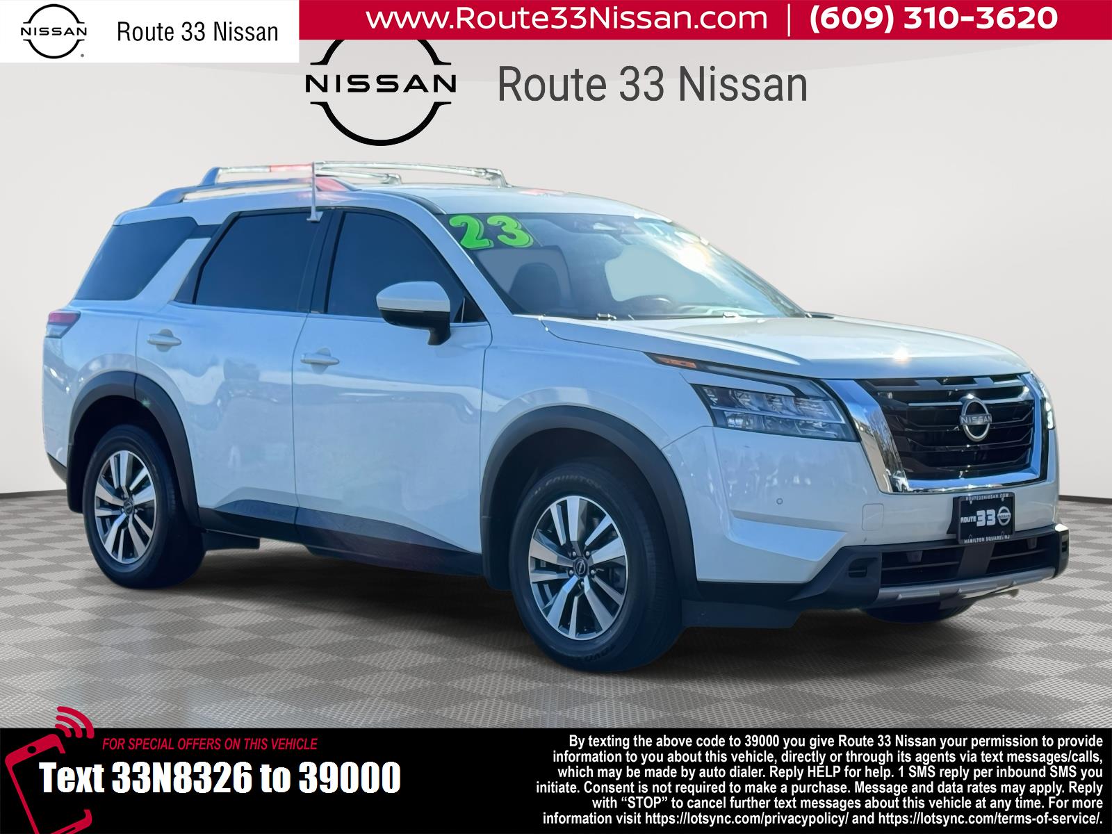 2023 Nissan Pathfinder SL's photo