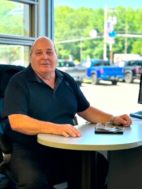 Staff member George Bannon from ID_00fd50