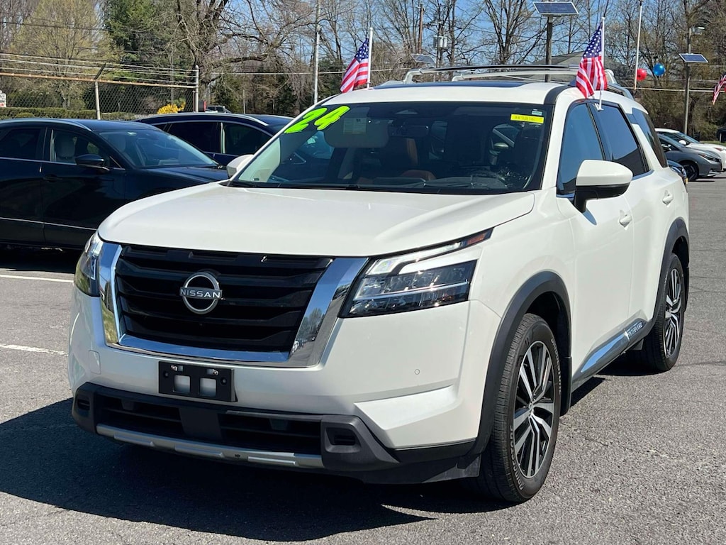Certified 2024 Nissan Pathfinder Platinum 4WD Sport Utility