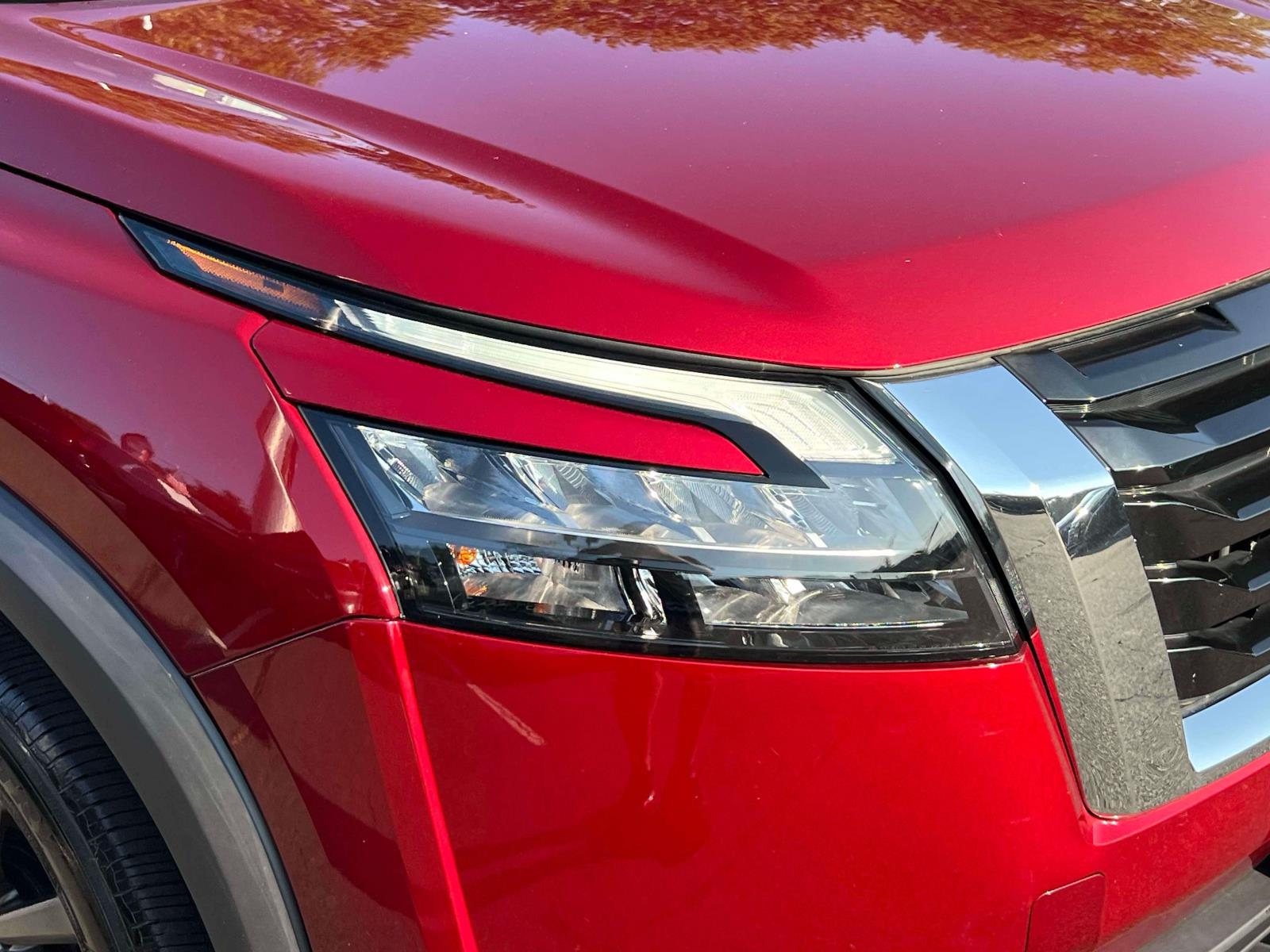 2023 Nissan Pathfinder SV - Photo 7