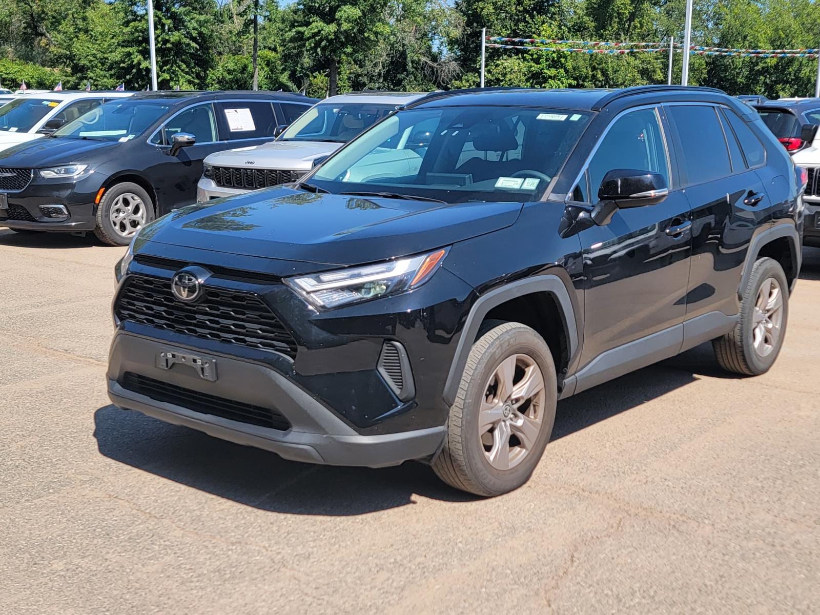 Used 2023 Toyota RAV4 XLE with VIN 2T3P1RFV2PC334525 for sale in Kansas City