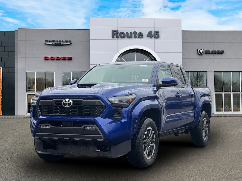 Used 2024 Toyota Tacoma 4WD TRD Sport Double Cab 5 Bed MT (Natl) Crew Cab Pickup