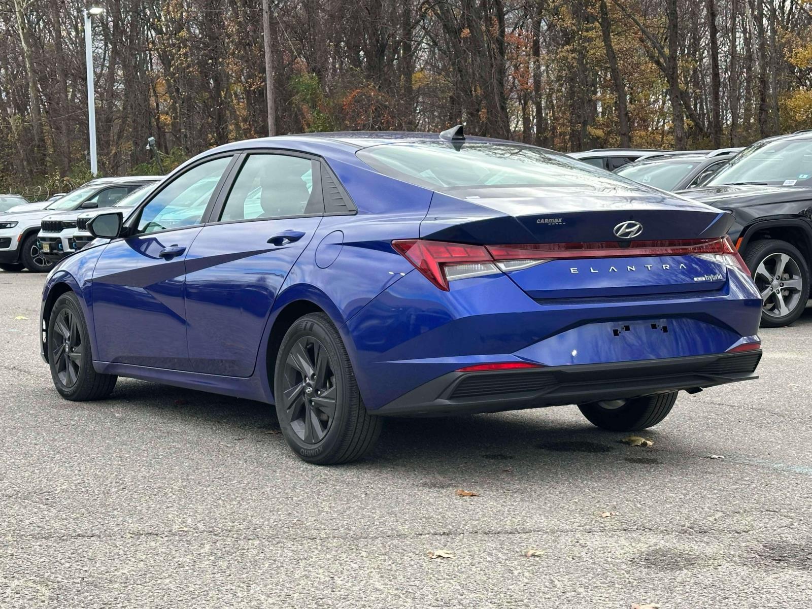 2023 Hyundai Elantra Hybrid Blue photo 3