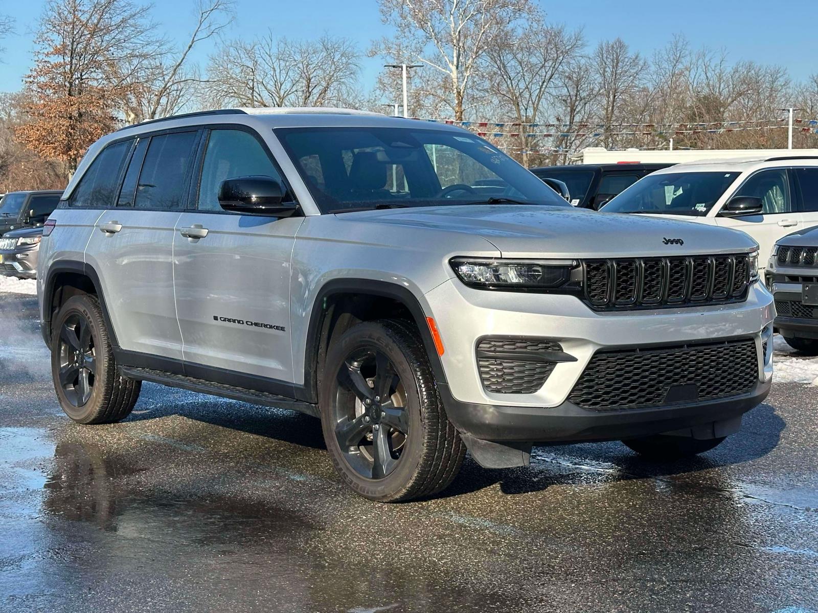 2024 Jeep Grand Cherokee Altitude's photo