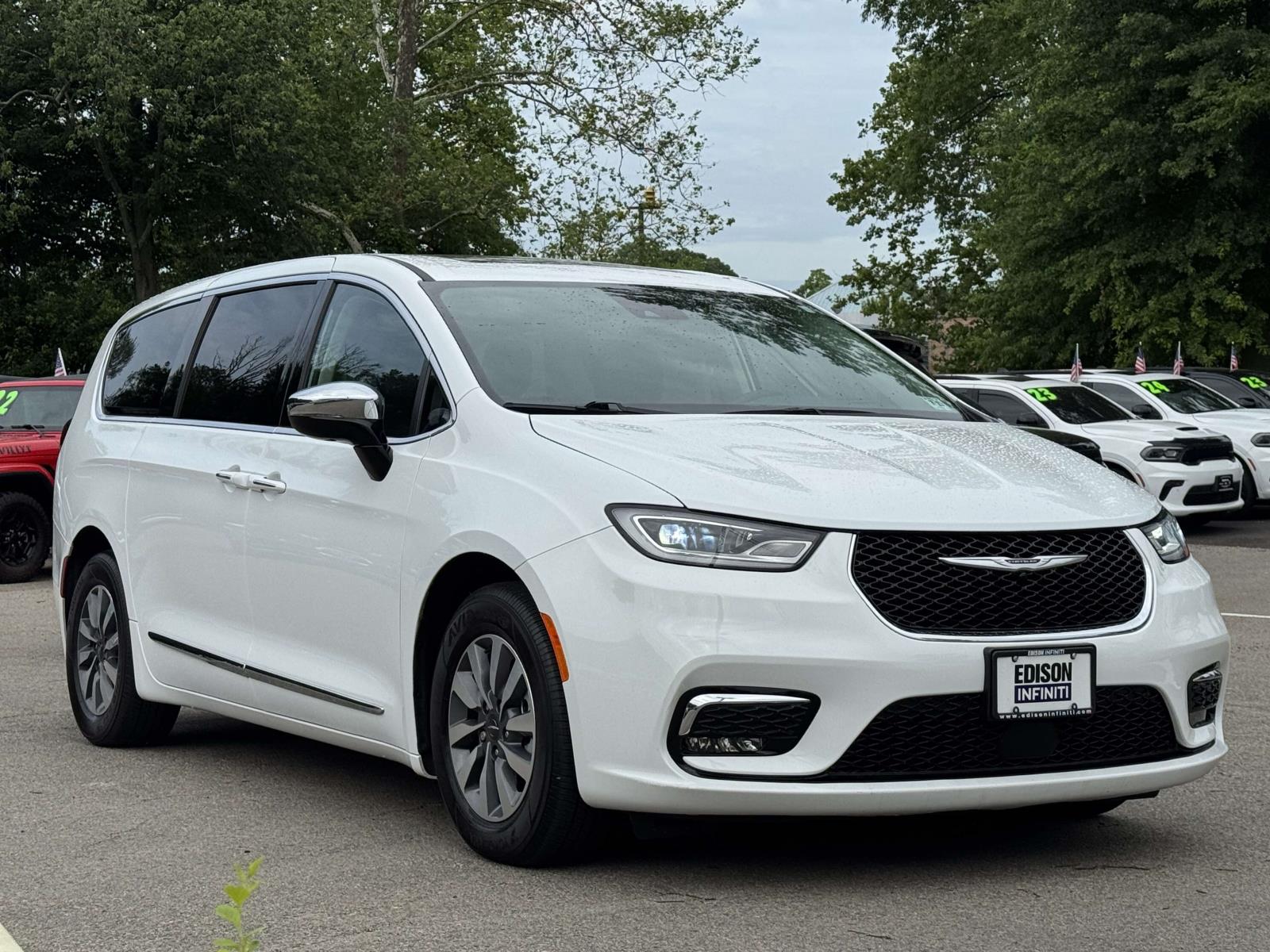 2023 Chrysler Pacifica Hybrid