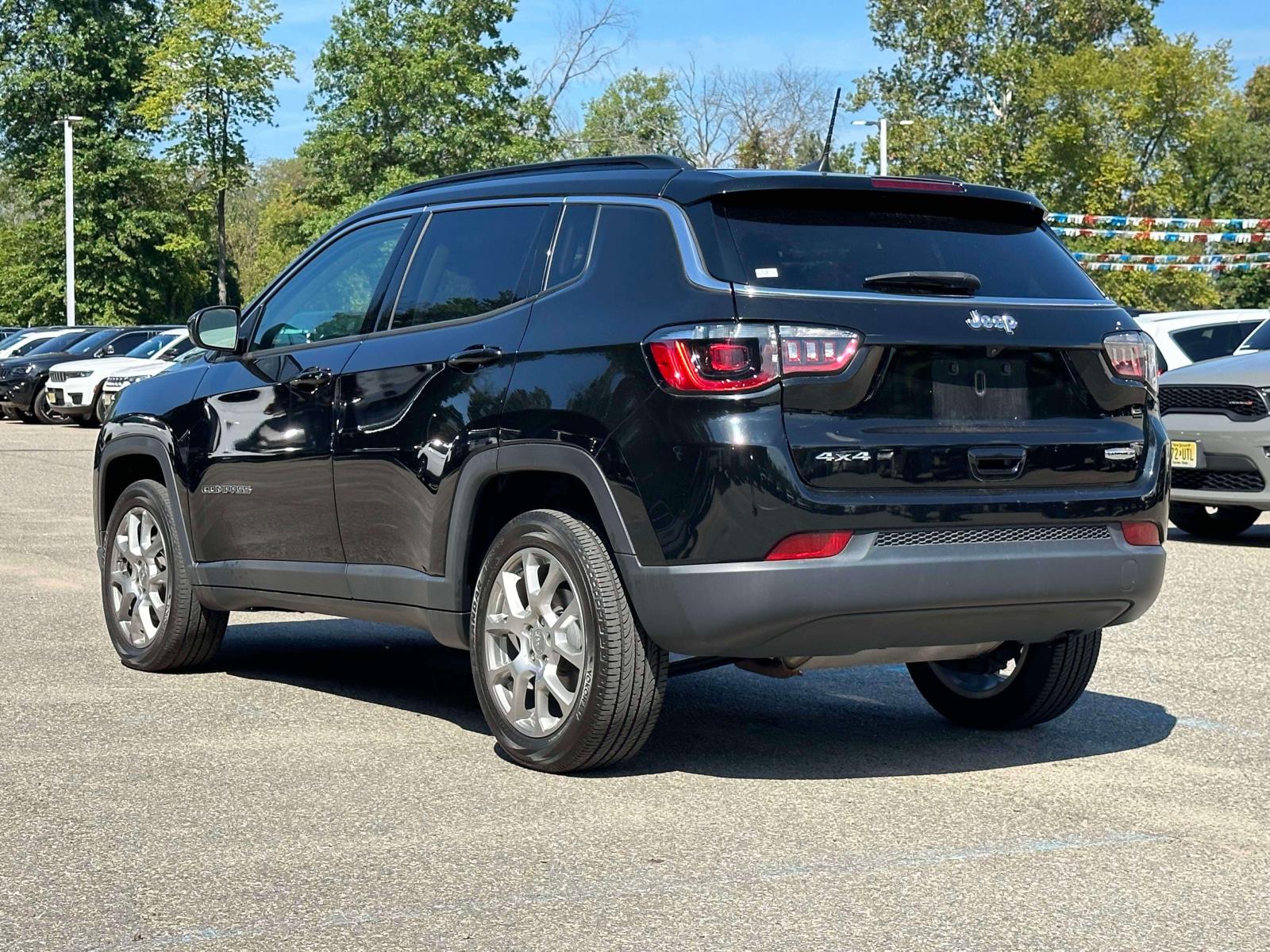 2022 Jeep Compass Latitude Lux Altitude photo 3