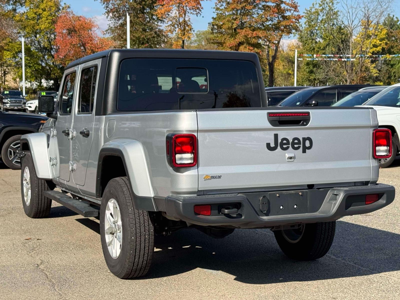 Used 2023 Jeep Gladiator Sport S 4x4 Crew Cab Pickup