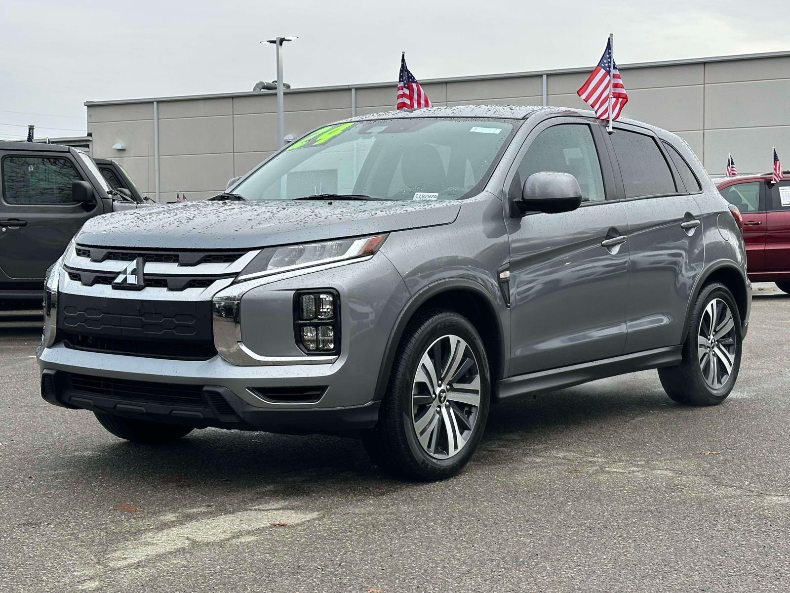 2024 Mitsubishi Outlander Sport ES photo 2