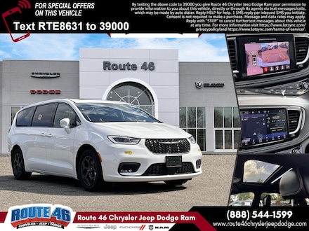 2022 Chrysler Pacifica Hybrid Limited FWD Mini-van, Passenger