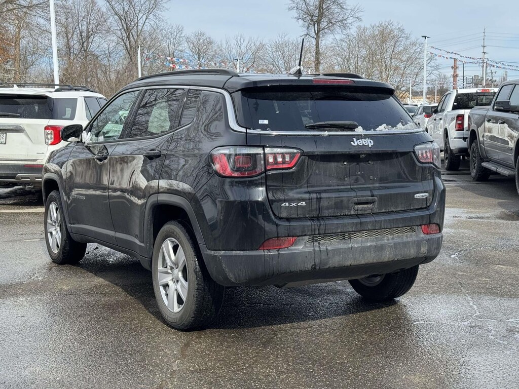 Used 2022 Jeep Compass Latitude 4x4 Sport Utility