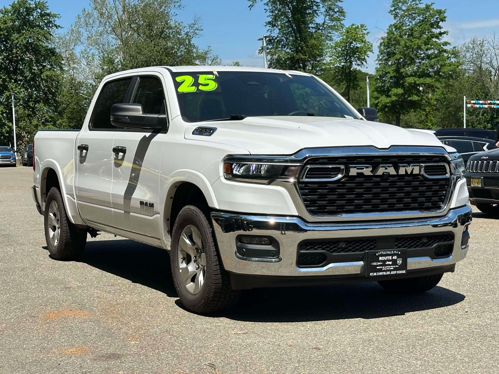 2025 RAM 1500 Big Horn/Lone Star 4x4 Crew Cab 5'7's photo