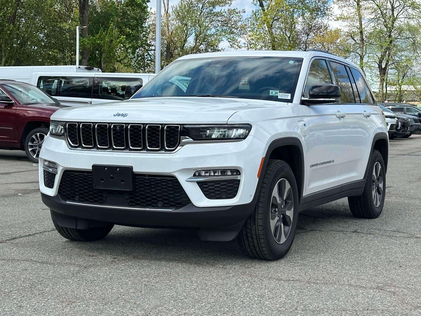 Used 2024 Jeep Grand Cherokee 4xe with VIN 1C4RJYB62RC716592 for sale in Little Falls, NJ