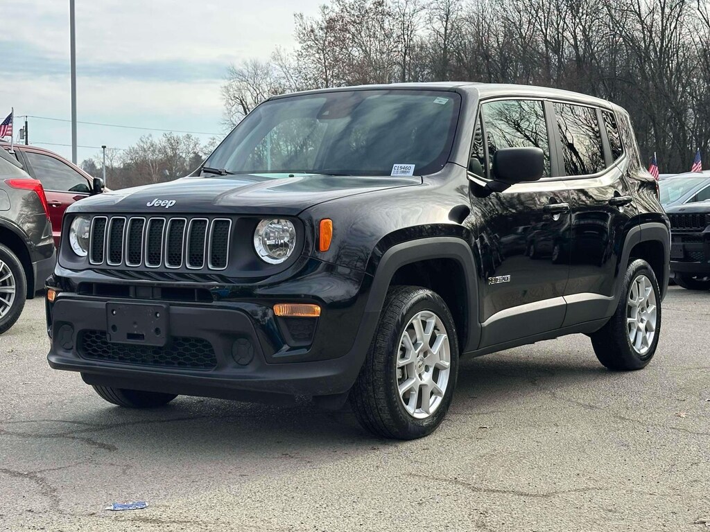 Used 2023 Jeep Renegade Latitude 4x4 Sport Utility