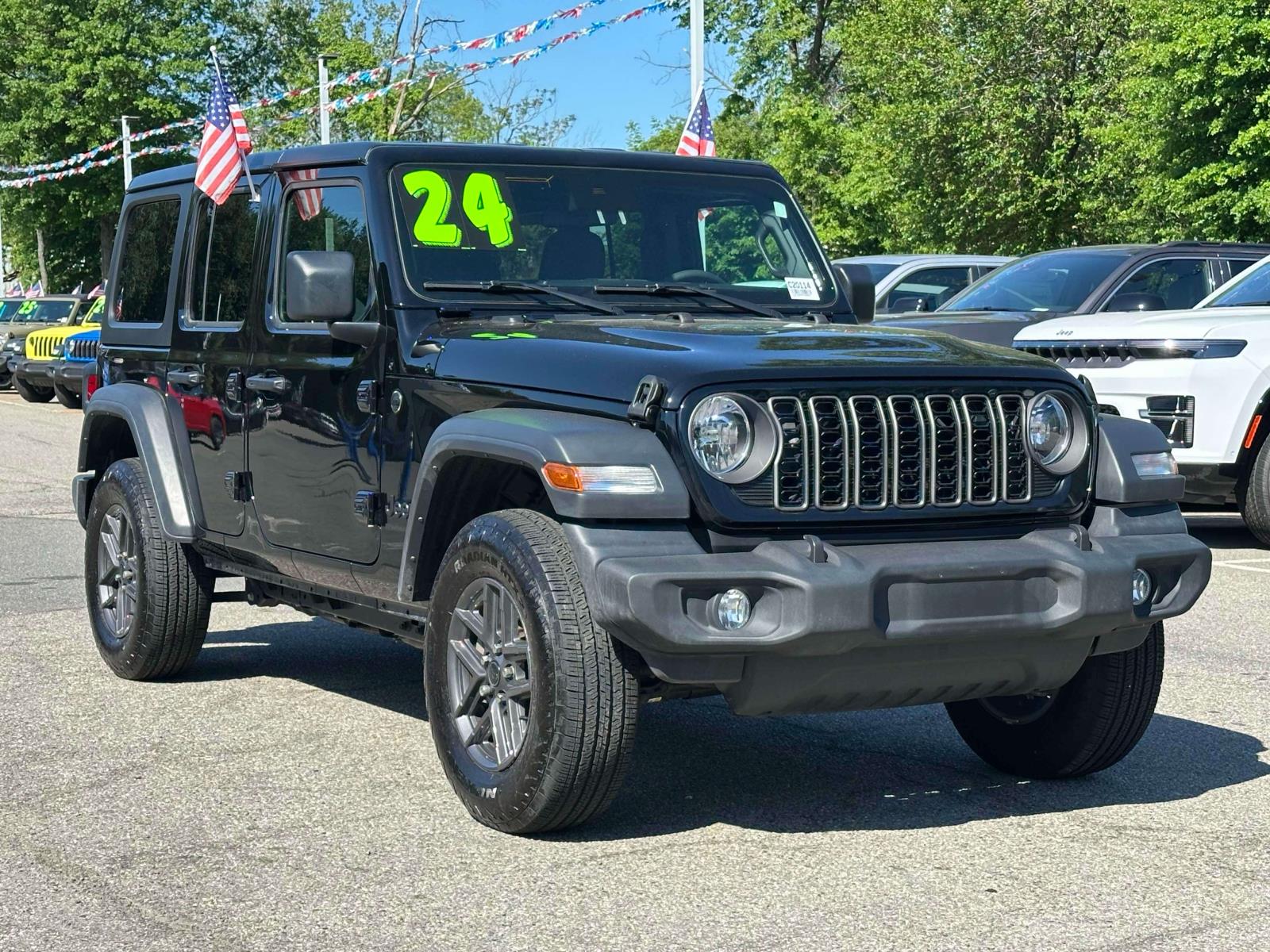 2024 Jeep Wrangler Sport S's photo