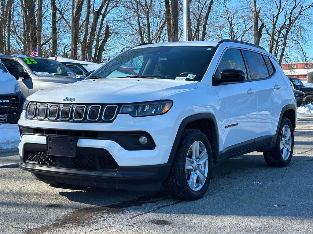 Used 2022 Jeep Compass Latitude 4x4 Sport Utility