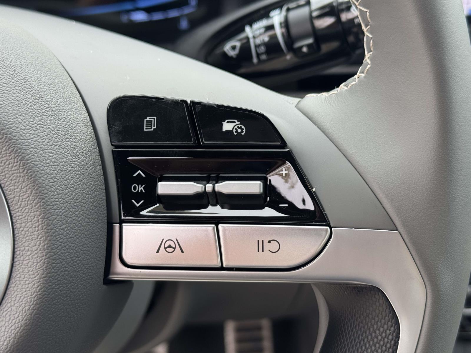 2025 Hyundai Elantra SEL - Photo 24