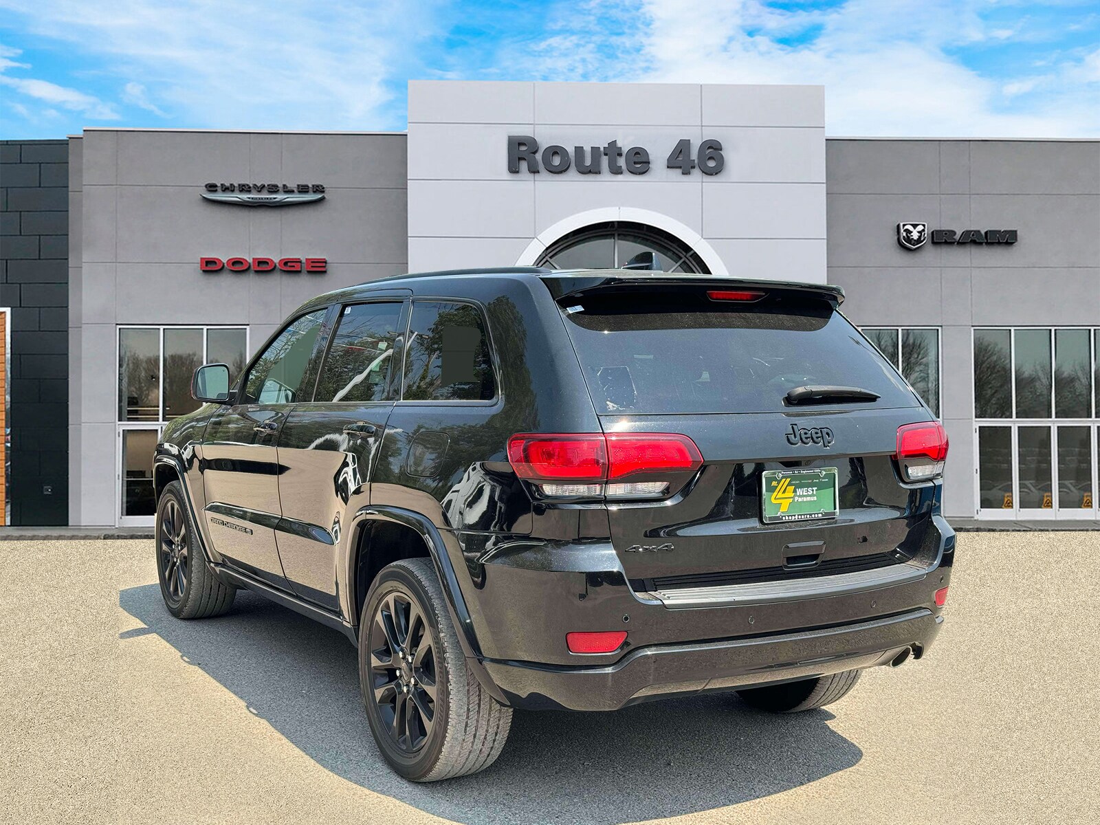 2022 Jeep Cherokee Laredo photo 3