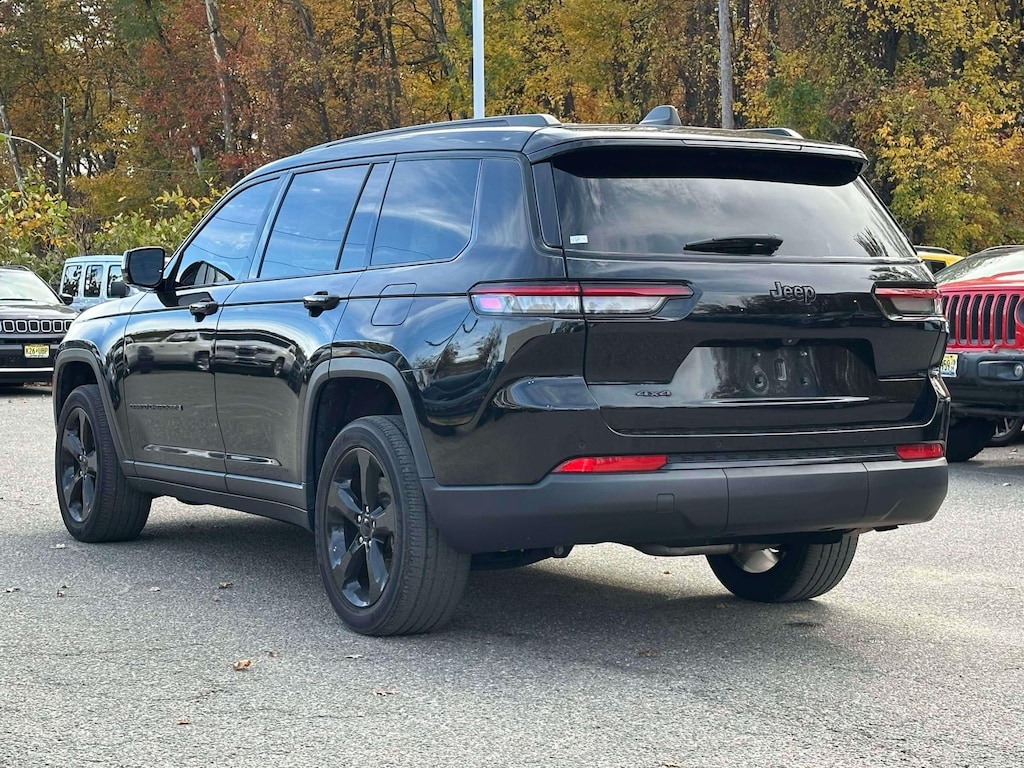 Used 2023 Jeep Grand Cherokee L Altitude 4x4 Sport Utility