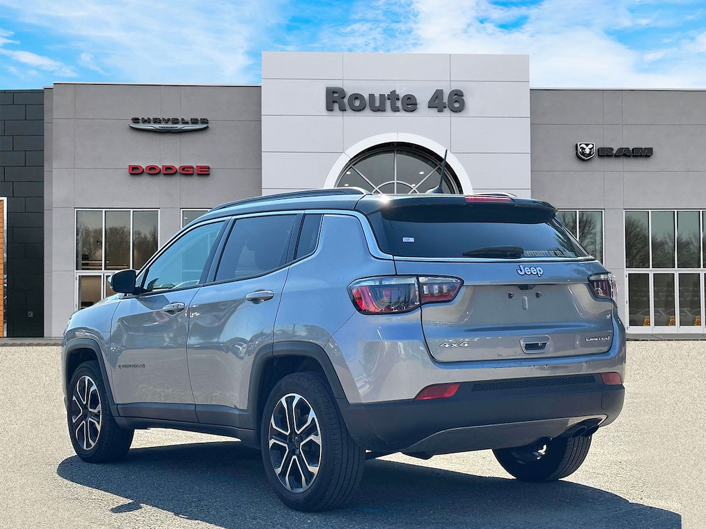 Used 2022 Jeep Compass Limited 4x4 Sport Utility