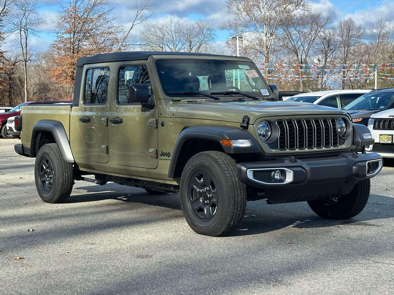 2025 Jeep Gladiator Sport's photo