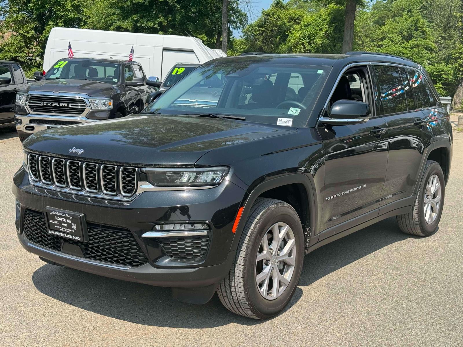 Used 2022 Jeep Grand Cherokee Limited with VIN 1C4RJHBG9N8569757 for sale in Little Falls, NJ