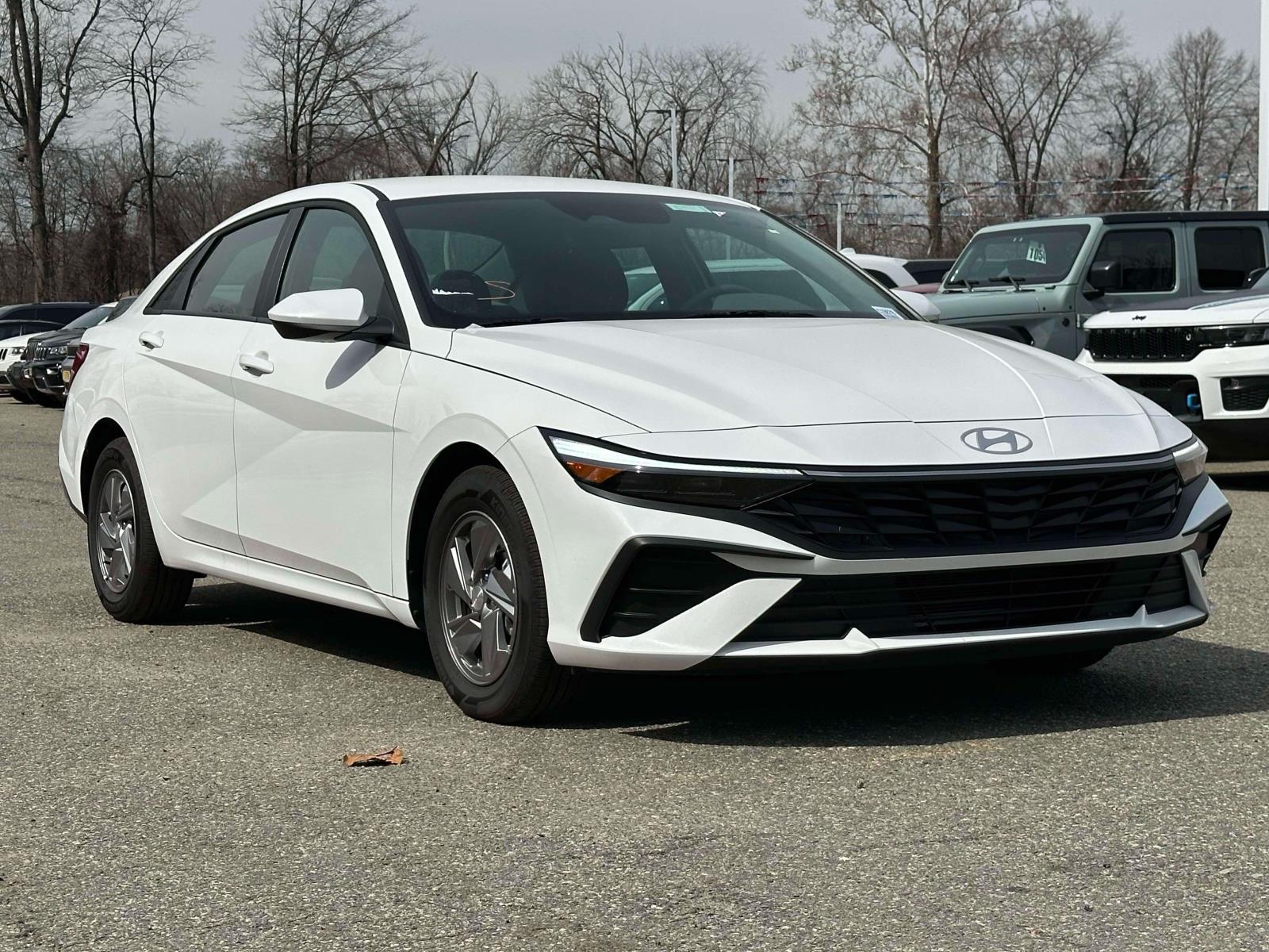 2025 Hyundai Elantra SE