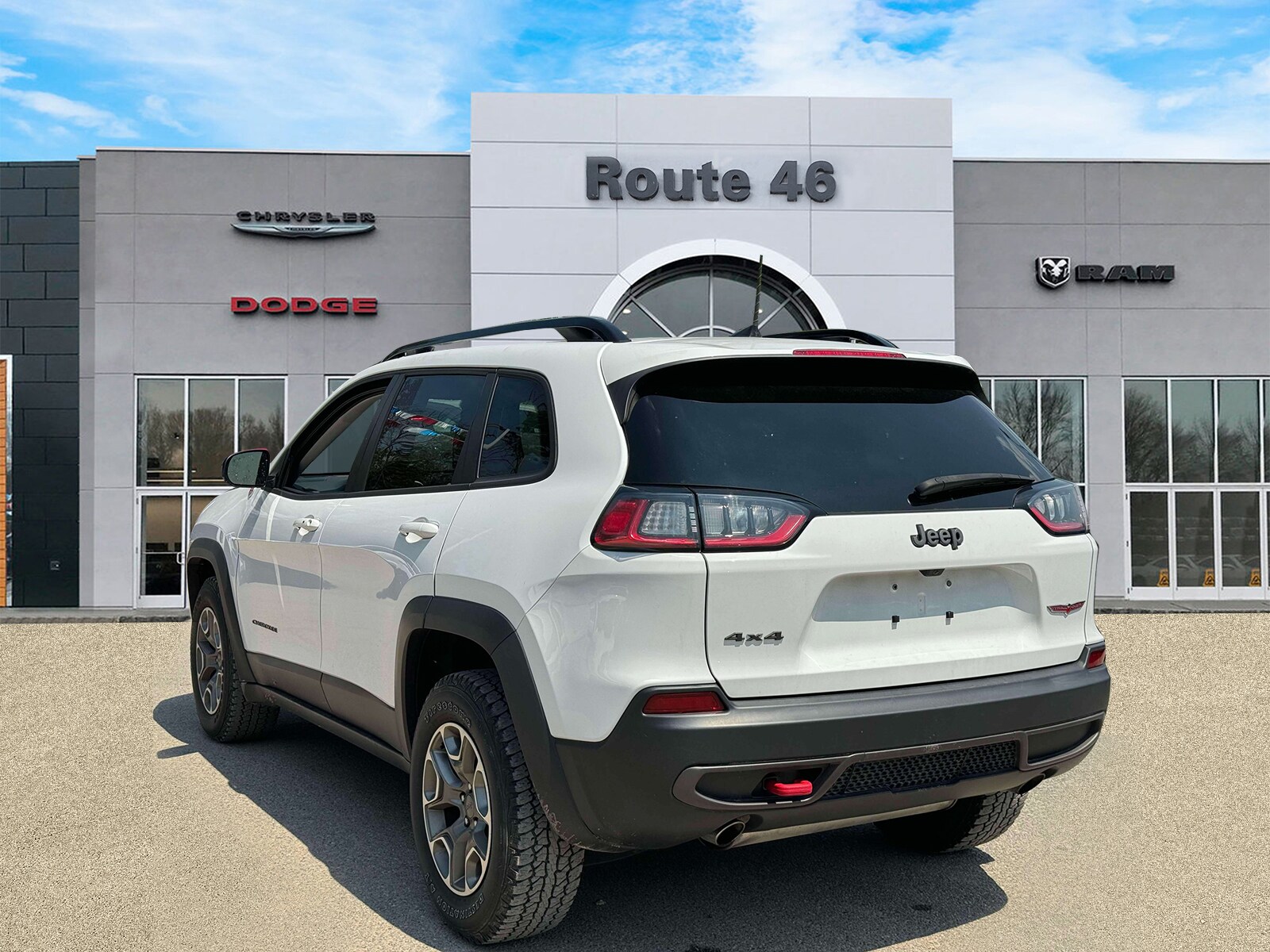 2022 Jeep Cherokee Trailhawk photo 3