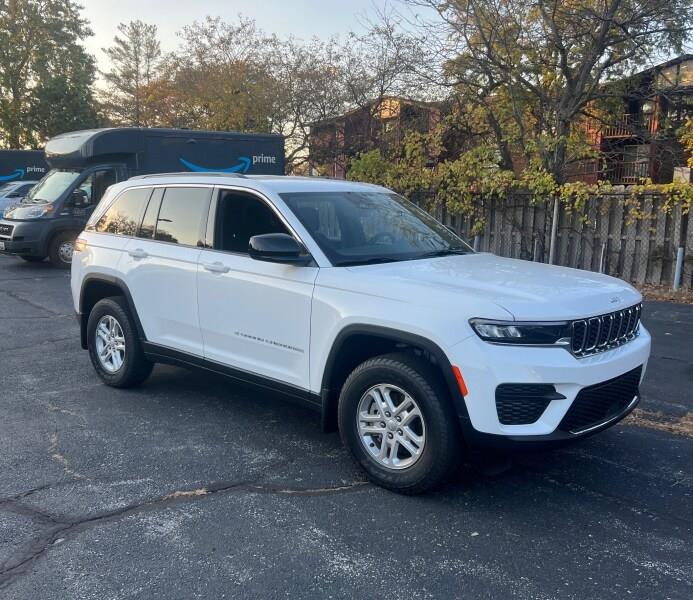 Used 2025 Jeep Grand Cherokee Laredo 4x2 Sport Utility