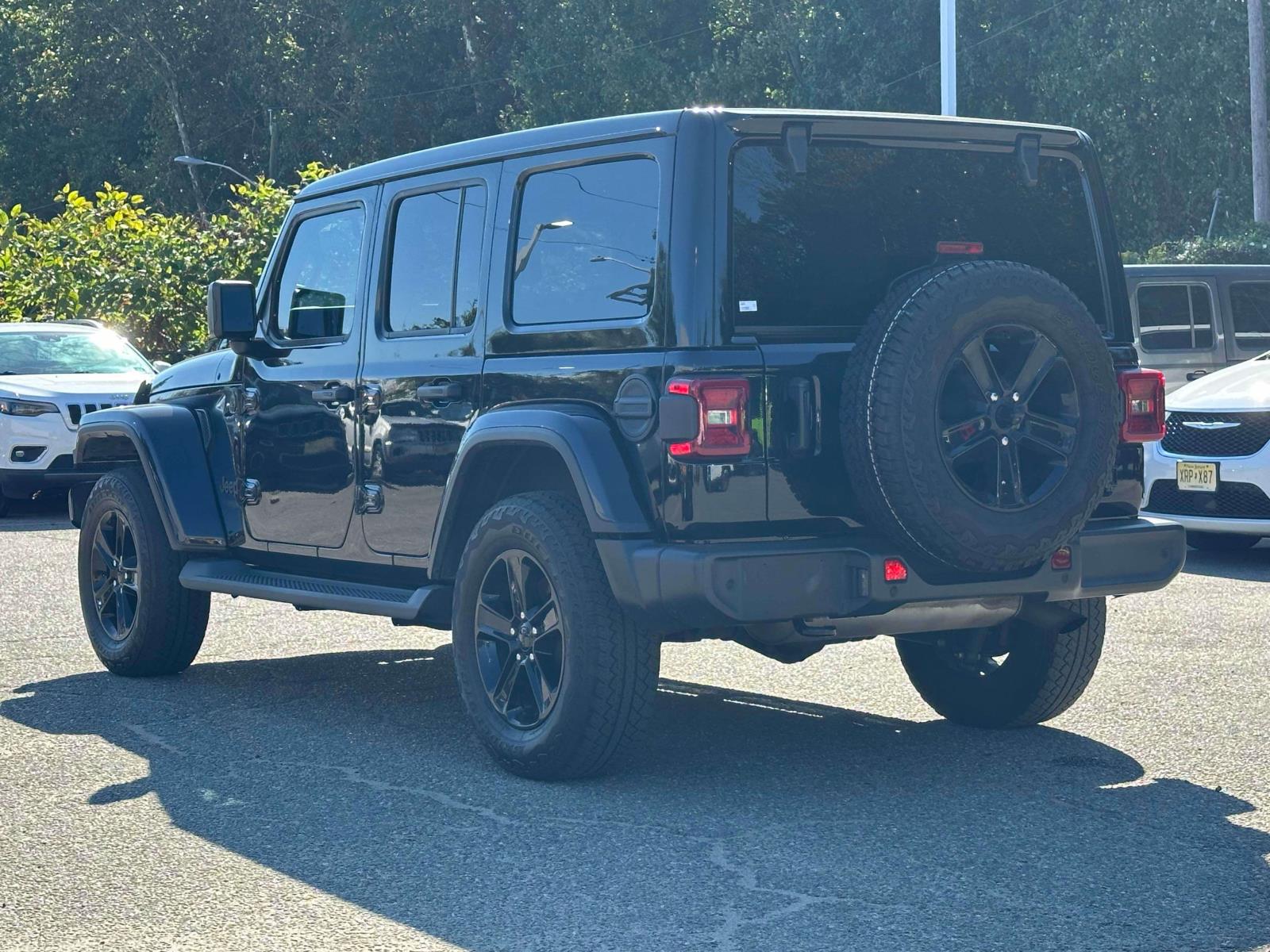 2021 Jeep Wrangler Unlimited Sahara Altitude Sport photo 3