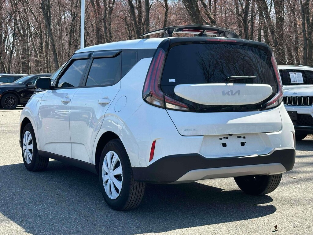 Used 2025 Kia Soul LX FWD Car