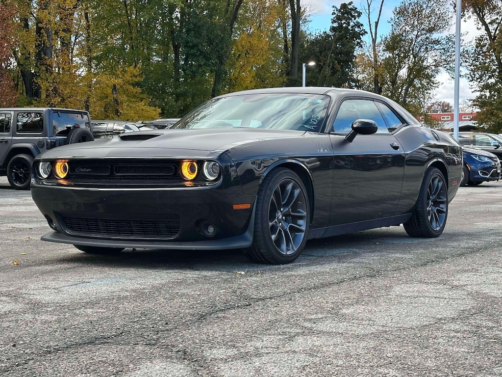 Used 2022 Dodge Challenger R/T RWD Car