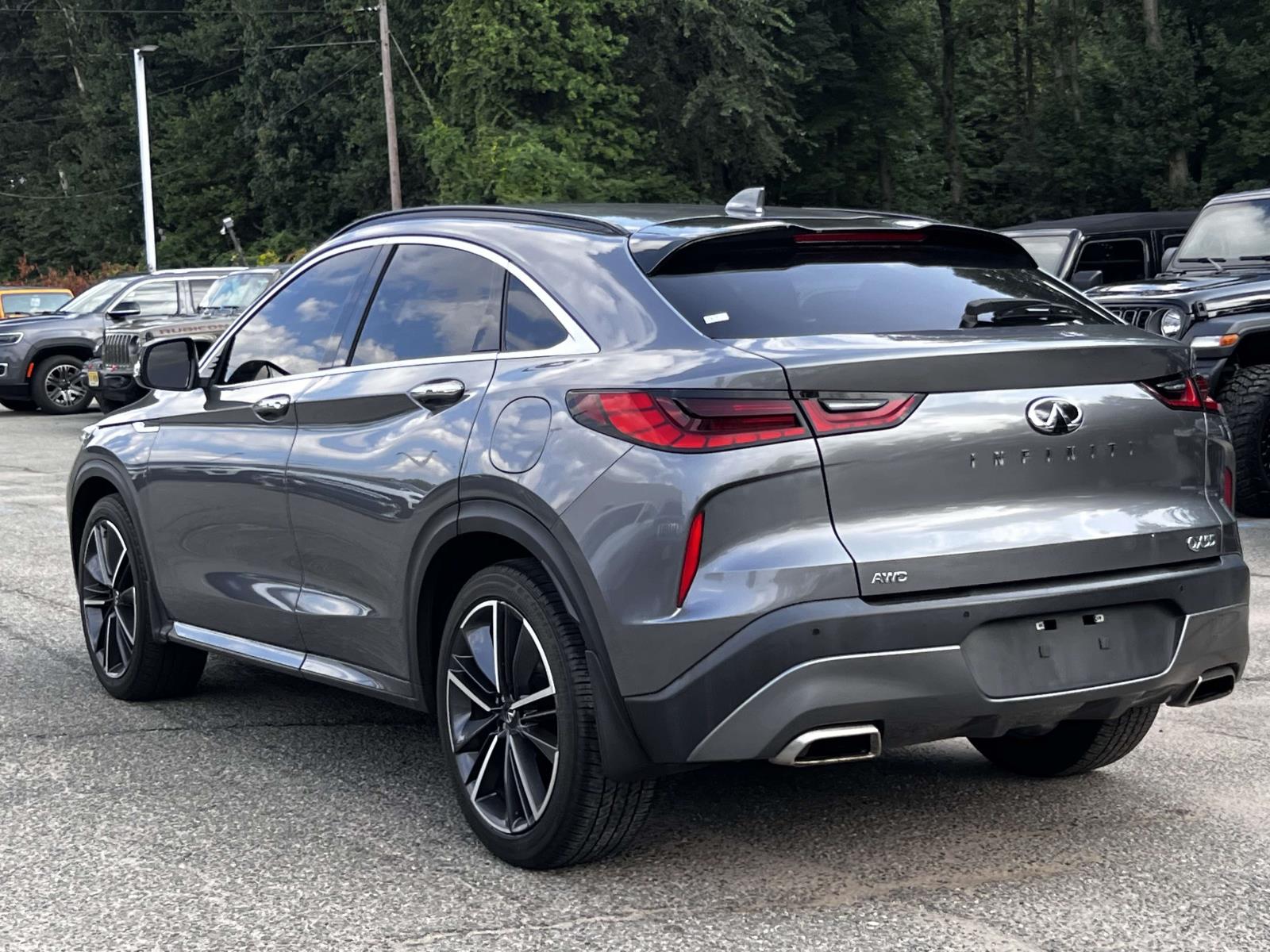 2023 Infiniti QX55 Luxe photo 3