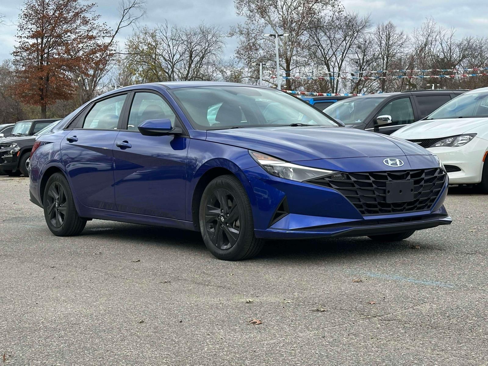 2023 Hyundai Elantra Blue's photo