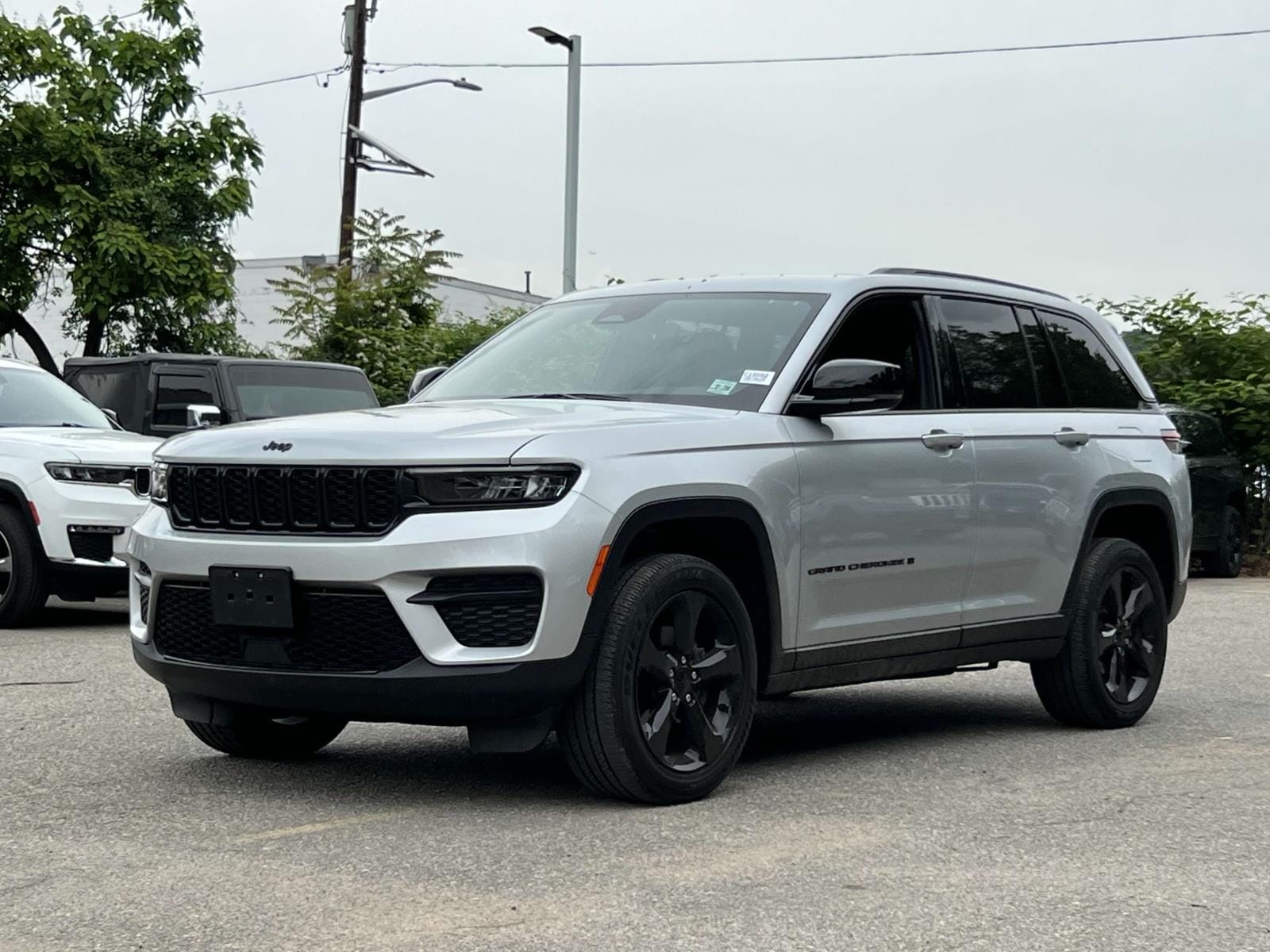 Used 2023 Jeep Grand Cherokee Altitude with VIN 1C4RJHAGXP8752668 for sale in Little Falls, NJ