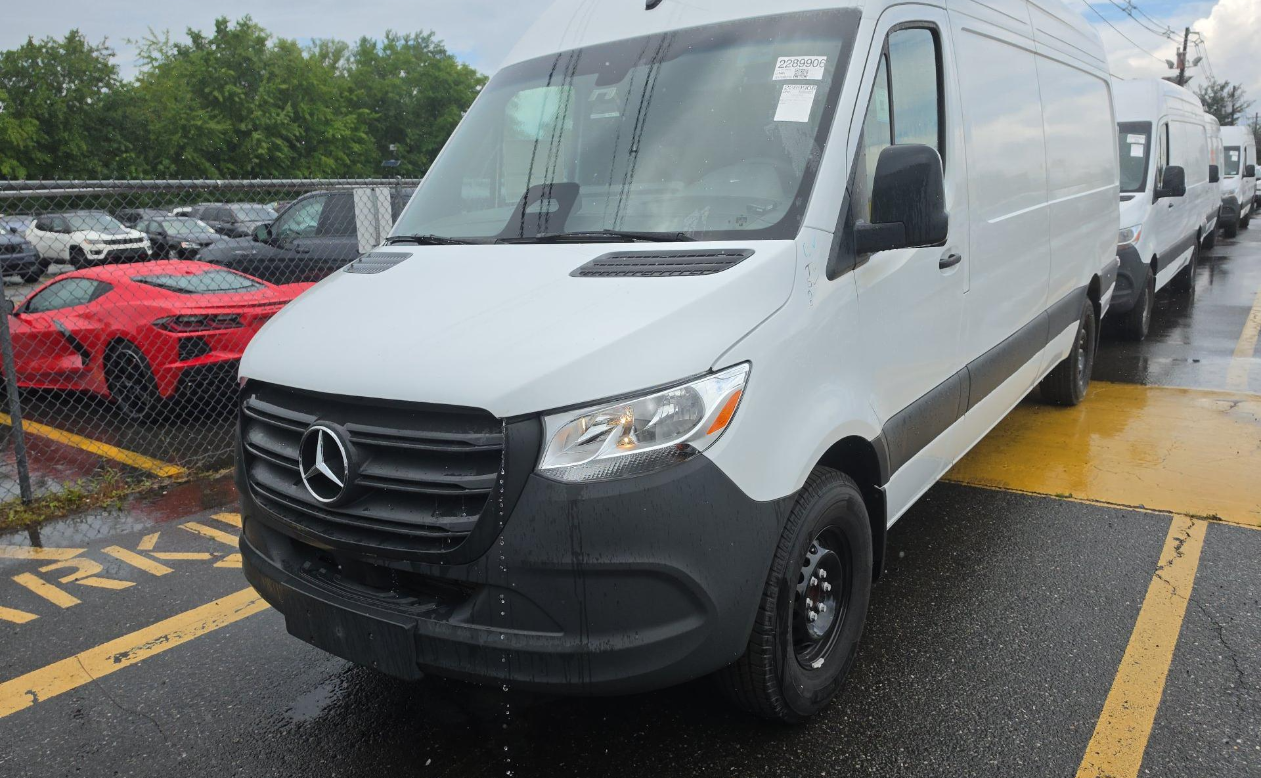  Mercedes-Benz Sprinter Cargo Van