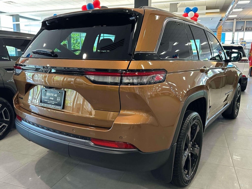 New 2026 Jeep Grand Cherokee LIMITED 4X4 Sport Utility