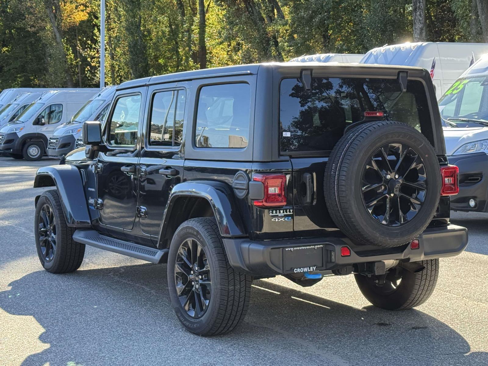 2022 Jeep Wrangler 4xe Unlimited Sahara Sport photo 3