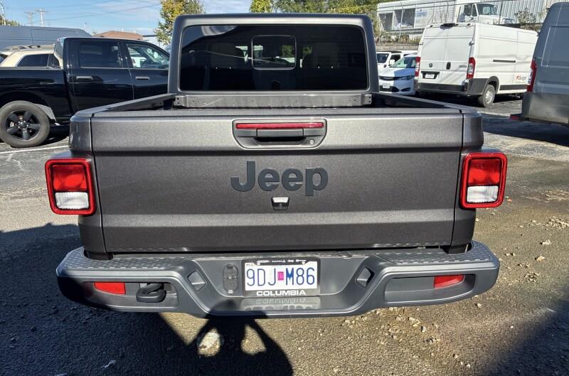 Used 2025 Jeep Gladiator Sport S 4x4 Crew Cab Pickup